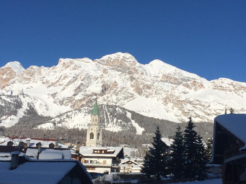Meuble Villa Neve Cortina dʼAmpezzo Exteriör bild